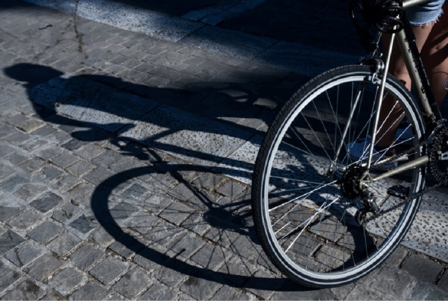 Γιάννενα: Εγκεφαλικά νεκρός ο 13χρονος που παρασύρθηκε από αυτοκίνητο – Επέστρεφε σπίτι με ποδήλατο!