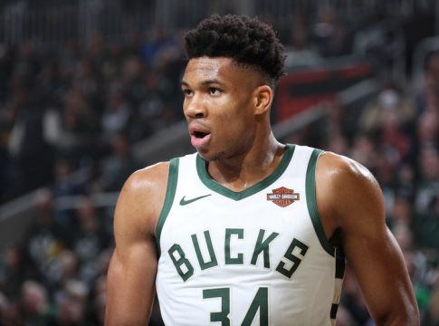 Γιάννης Αντετοκούνμπο: O «Greek Freak» κυκλοφορεί.. ελεύθερος! (vid)