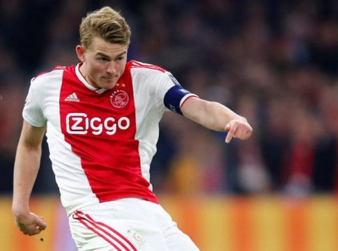 «Άγχος στη Μπαρτσελόνα για Ντε Λιχτ»