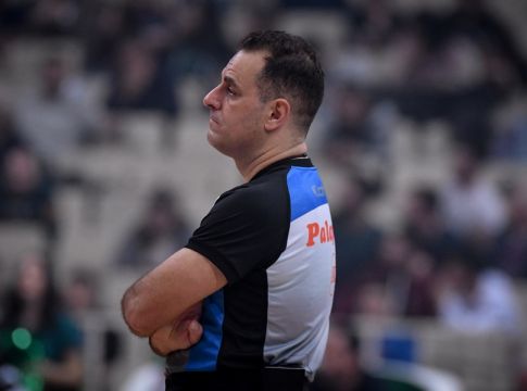 Διαλύουν τα πλέι οφ