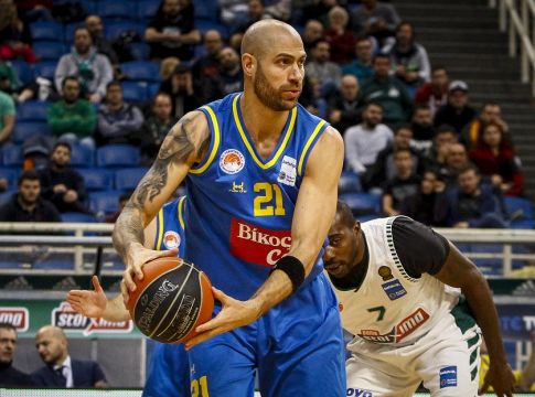 Βασιλόπουλος: «Έχουμε ευκαιρία να μπούμε στην τετράδα»