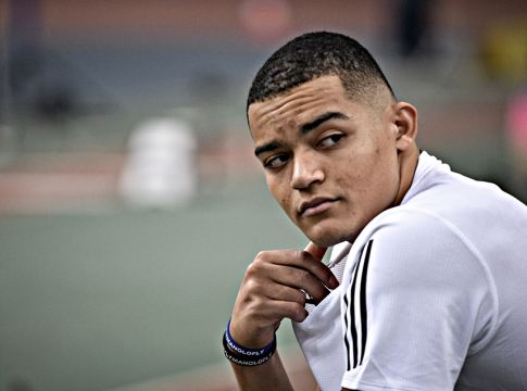 Στου κουφού την πόρτα… σπάστην!