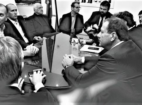 Πάρε πάνω σου την ευθύνη