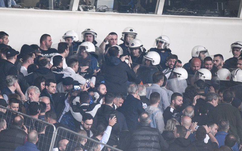 Παρατηρητής ΔΕΑΒ: «Ποιοι έδωσαν τις προσκλήσεις VIP σε οπαδούς»;
