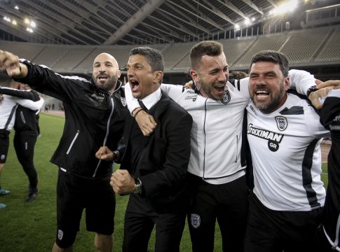 Ο ευτυχισμένος Ράζβαν Λουτσέσκου