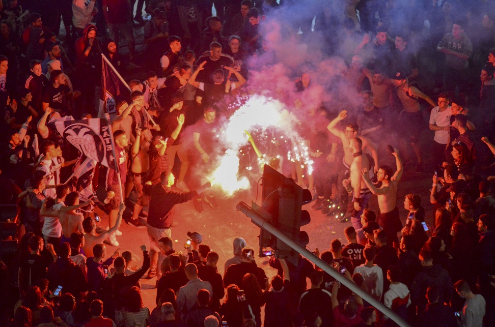 Στο πόδι η Θεσσαλονίκη για τους νταμπλούχους (pics)