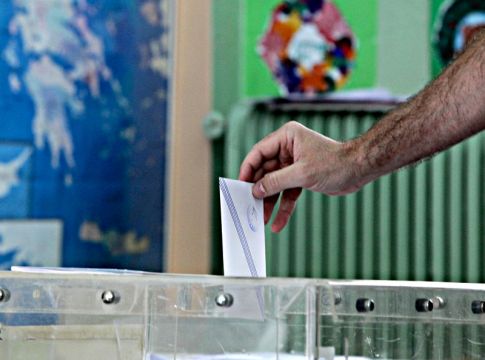 Δημοσκόπηση: Στις 7 μονάδες η διαφορά της ΝΔ από τον ΣΥΡΙΖΑ για τις Ευρωεκλογές