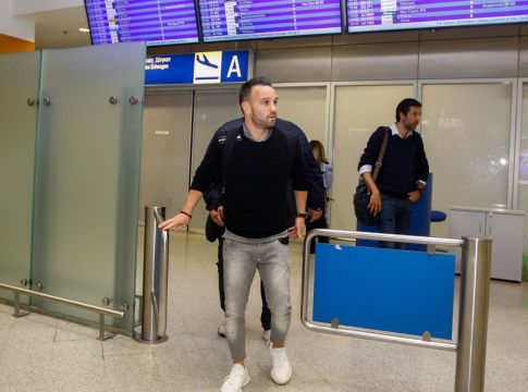 Έφτασε ο Βαλμπουενά: «Είμαι πολύ χαρούμενος»