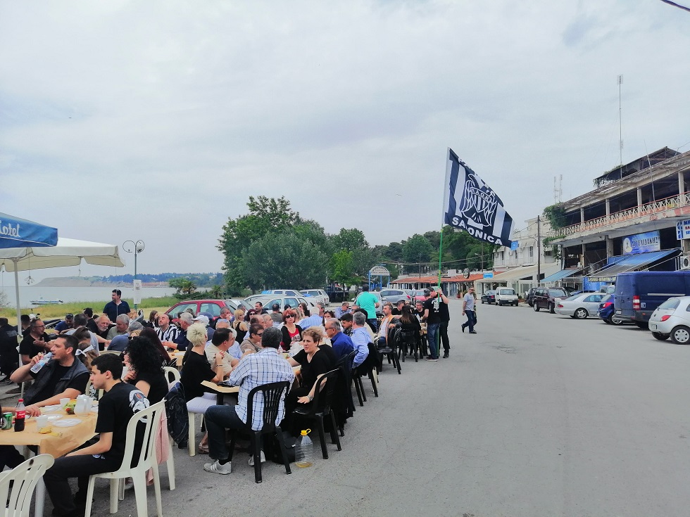 Σούβλες στη Μηχανιώνα για το νταμπλ (pics,vids)