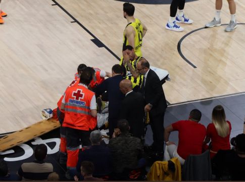 ΄Έρικ Γκριν: Σοβαρός τραυματισμός στο πόδι