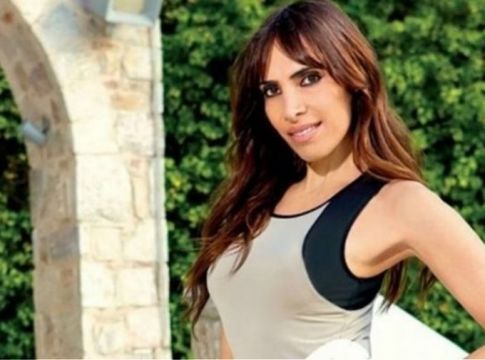 Η Μάγκι Χαραλαμπίδου μας έδειξε την πίσω όψη της