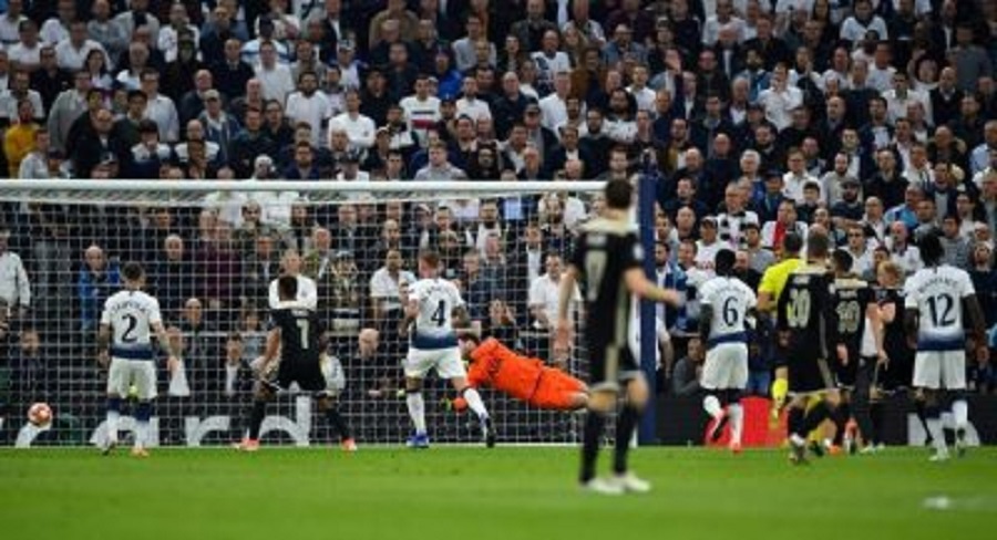 Διαφορετικό παιχνίδι στο Άμστερνταμ…