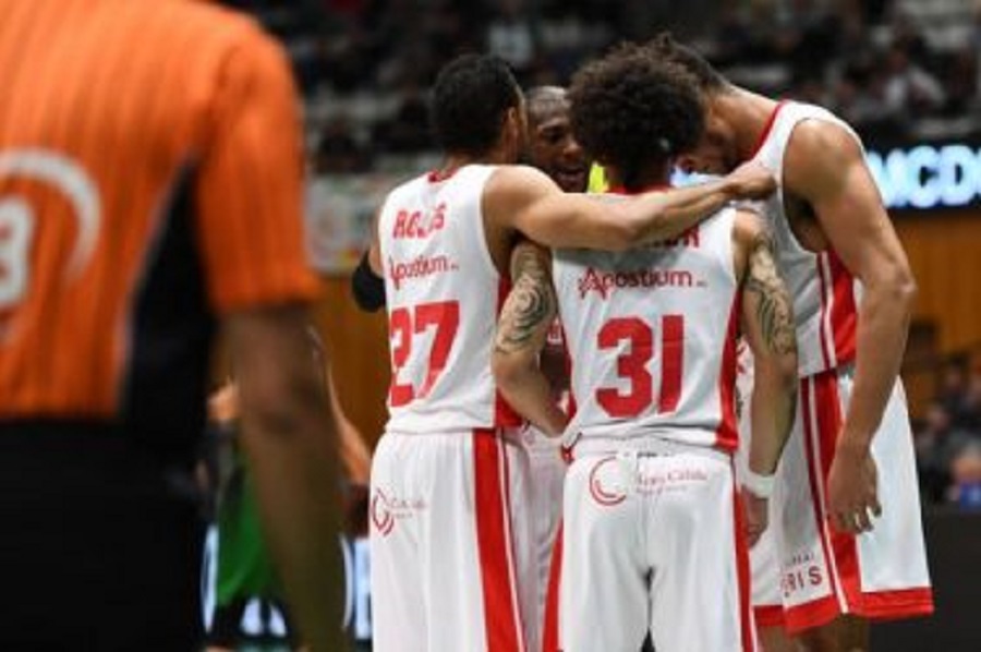 Νίκες παραμονής και κορυφής