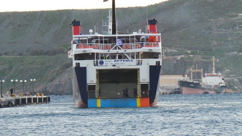 Απαγορευτικό απόπλου: Προβλήματα στα λιμάνια από τους θυελλώδεις ανέμους