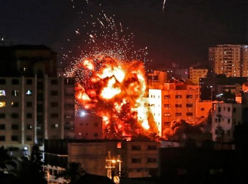 Σκηνικό πολέμου στο Ισραήλ: Έξι Παλαιστίνιοι νεκροί κι ένας Ισραηλινός