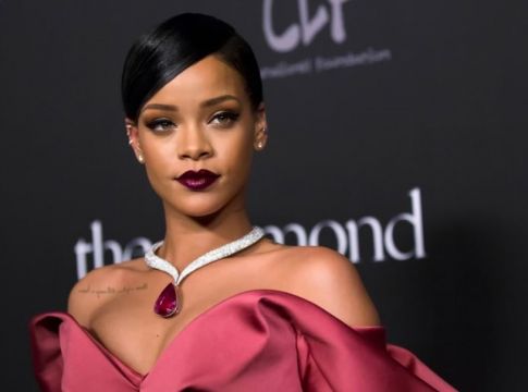 Ριάνα: Δεν φαντάζεστε πόσα πλήρωσε ενοίκιο για να μείνει σε αυτό το σπίτι