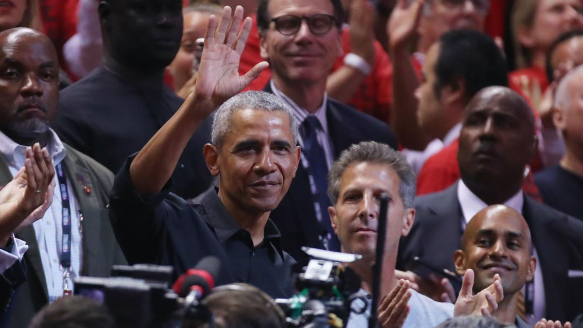 Απίθανο standing ovation στο Τορόντο για τον Μπάρακ Ομπάμα (vids)