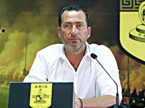 Αποχωρεί από τις ακαδημίες του Άρη ο Καραμανλής (pic)