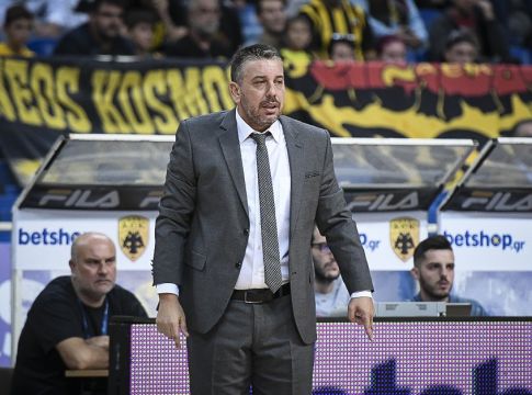 Τα χρόνια πολλά της ΑΕΚ στον Παπαθεοδώρου (pic)