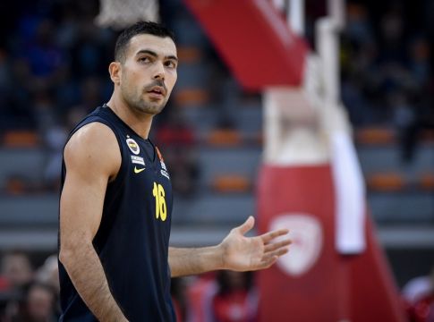 Το «αντίο» στον Ιωάννη Σλούκα