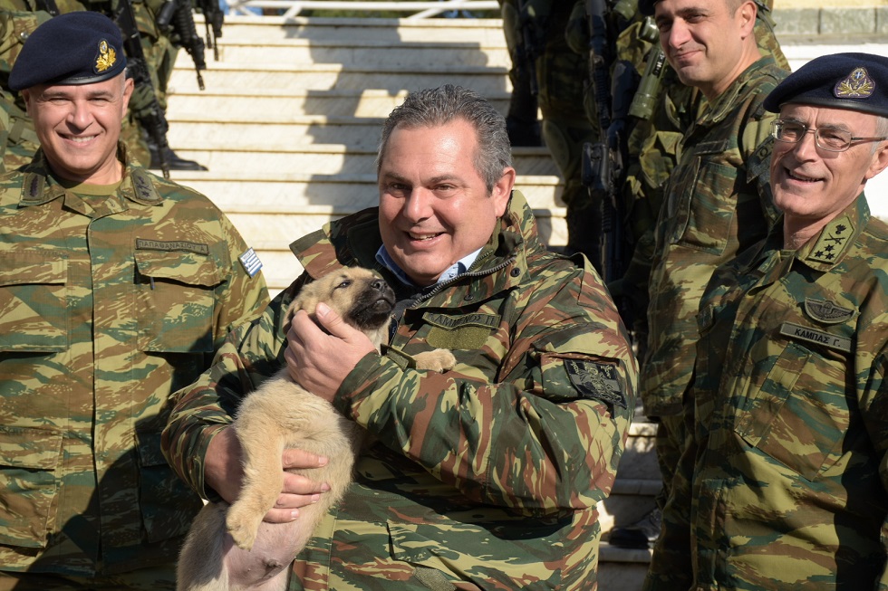 Πάνο, να μην χαθούμε. Να μας γράφεις…