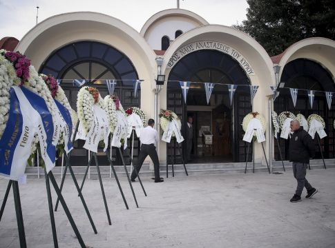 Το ύστατο χαίρε στον Γιώργο Ξενίδη