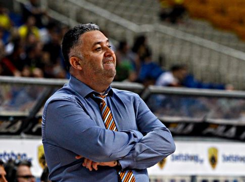 Γιατράς: «Ήμασταν σε άλλο γήπεδο, δίκαια κέρδισε η ΑΕΚ»