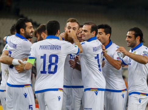 Κατάντια: 0-2 η Αρμενία! (vids)