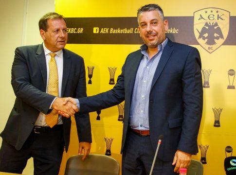 «Με λένε Παπαθεοδώρου Ηλία…»