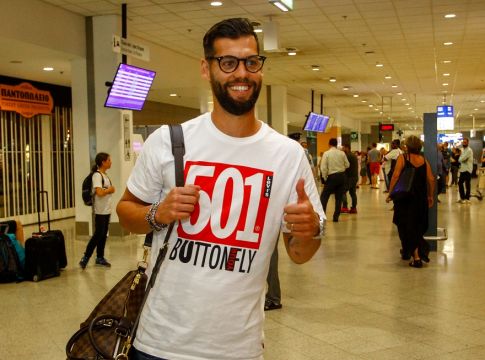 ΑΕΚ: Εφτασε στην Αθήνα ο Σιμάο