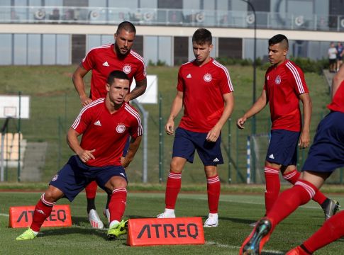 Οι ημερομηνίες και οι ώρες των αγώνων του Ολυμπιακού με τη Βικτόρια Πλζεν