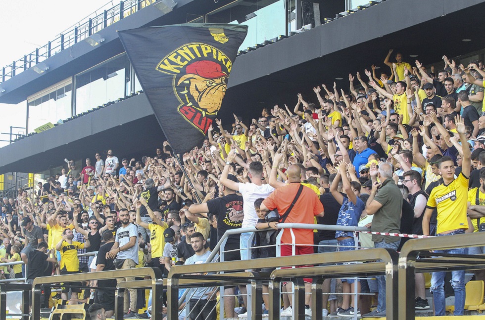 «Τρέλα» και αποθέωση στην πρώτη του Άρη (pic, vid)