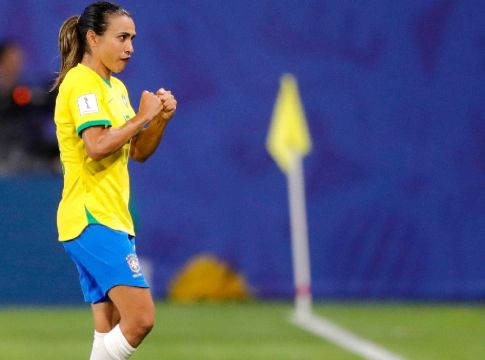 Η Μάρτα ξεπέρασε Κλόζε-Ρονάλντο και συνεχίζει (pic)