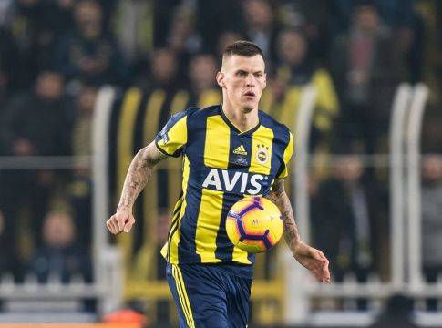 «Ο Βαλμπουενά προσπαθεί να πείσει τον Σκρτελ να υπογράψει στον Ολυμπιακό»