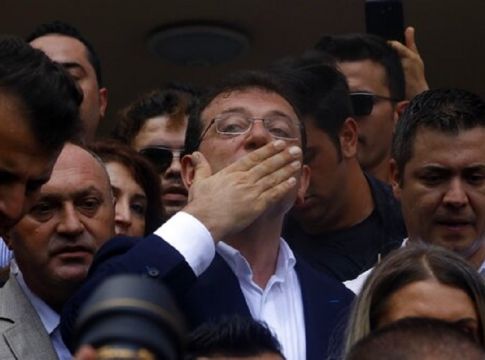 Θρίαμβος Ιμάμογλου στην Κωνσταντινούπολη – Ηχηρό ράπισμα σε Ερντογάν