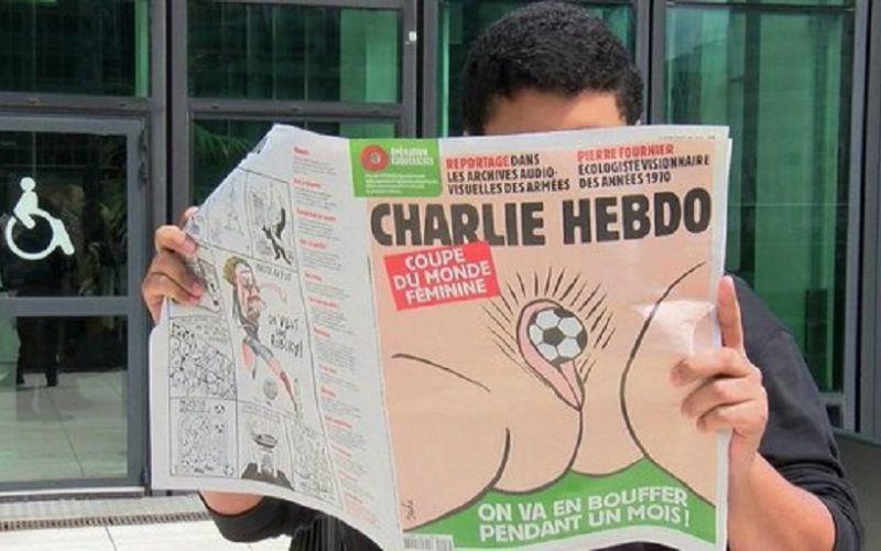 Σάλος με το νέο εξώφυλλο του Charlie Hebdo (pic/vid)