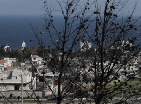 Φωτιά στο Μάτι: Από τους 102 νεκρούς, οι 4 πέθαναν σε κλειστούς χώρους -Οι 74 σε δρόμους και παραλίες