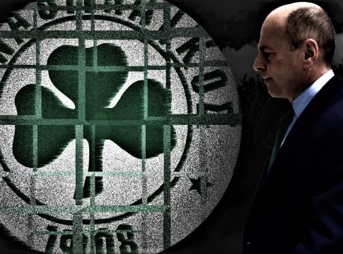 Τον φέρνει (πάλι) στο χείλος της καταστροφής!