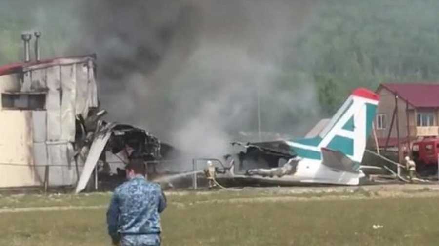 Ρωσία: Δύο νεκροί σε αναγκαστική προσγείωση αεροσκάφους – Δείτε βίντεο