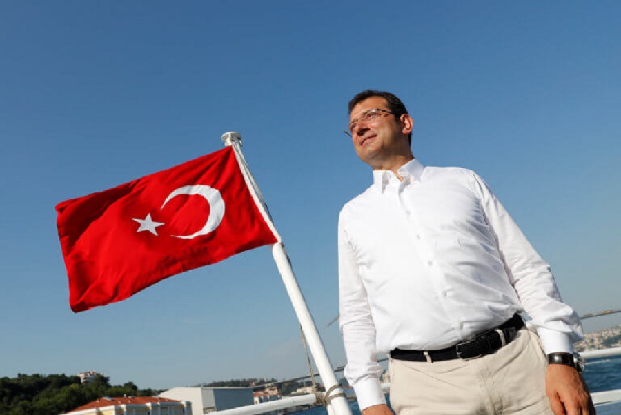 Εκρέμ Ιμάμογλου: Ποιος είναι ο νέος δήμαρχος Κωνσταντινούπολης