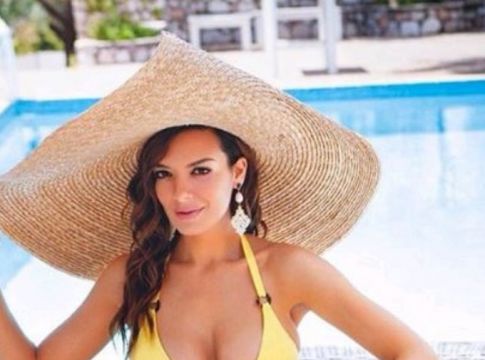Η Νικολέττα Ράλλη ονειρεύεται την Σαντορίνη
