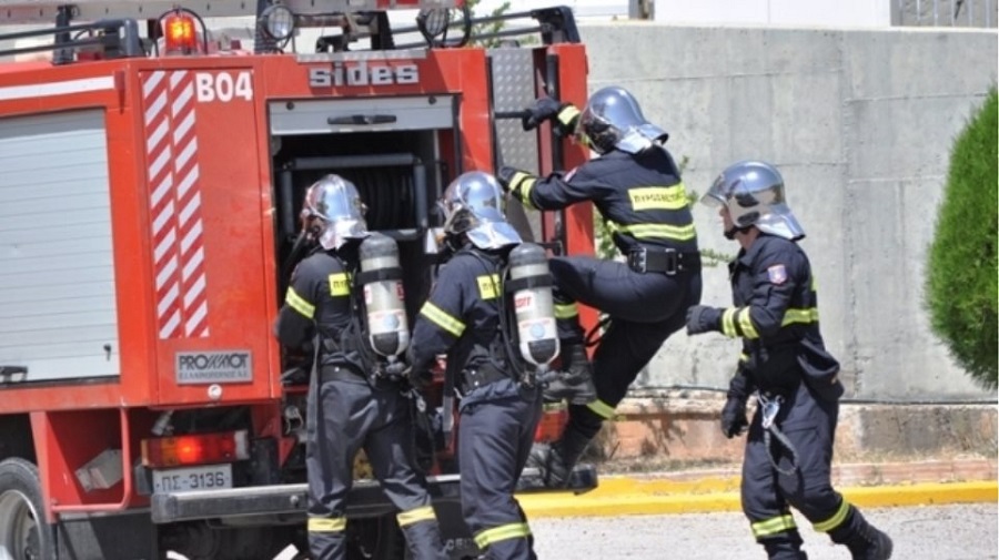 Αττική Οδός: Φωτιά σε αυτοκίνητο στο ρεύμα προς Ελευσίνα