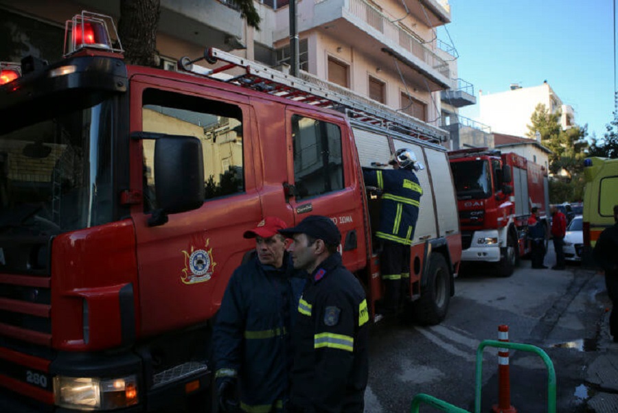 Φωτιά σε διαμέρισμα στην Κυψέλη – Εκκενώθηκε πολυκατοικία