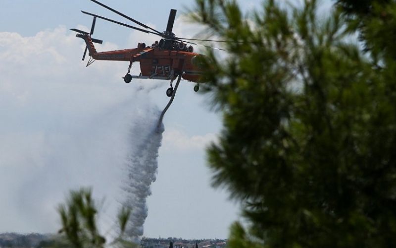 Φωτιά στον Κιθαιρώνα: Εκατοντάδες πυροσβέστες – Μάχη με τις φλόγες και τους ανέμους