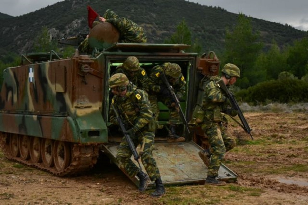 Τα σενάρια για τη στρατιωτική θητεία