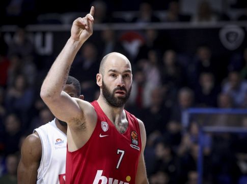 Θα… γεράσει στον Ολυμπιακό ο Σπανούλης (pics)