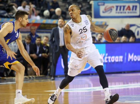 «Κλείνει» στο Περιστέρι ο Χάτσερ