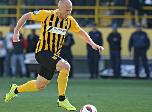 Τρέχει για να προλάβει την ΑΕΛ ο Λάρσον