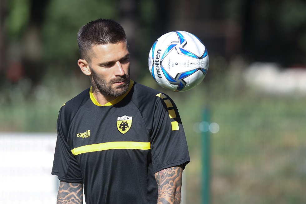 Πρόβλημα με τον Λιβάια στην ΑΕΚ