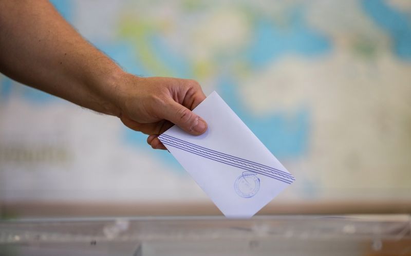Απίστευτο: Εκλεψαν κάλπη στα Εξάρχεια!